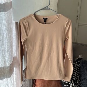 Long sleeve t-shirt